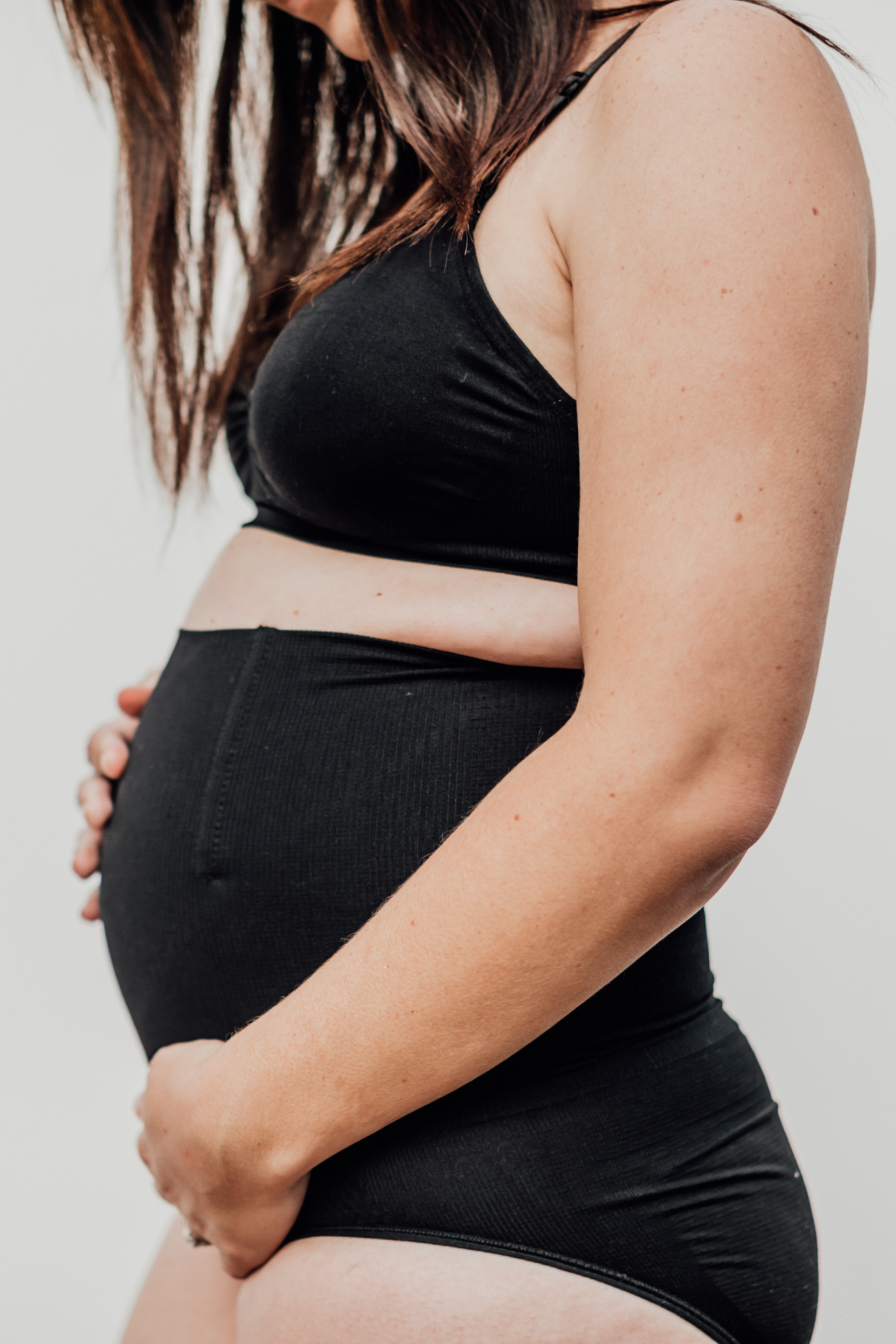 High Waisted Tummy Tucker Maternity Panty | Black