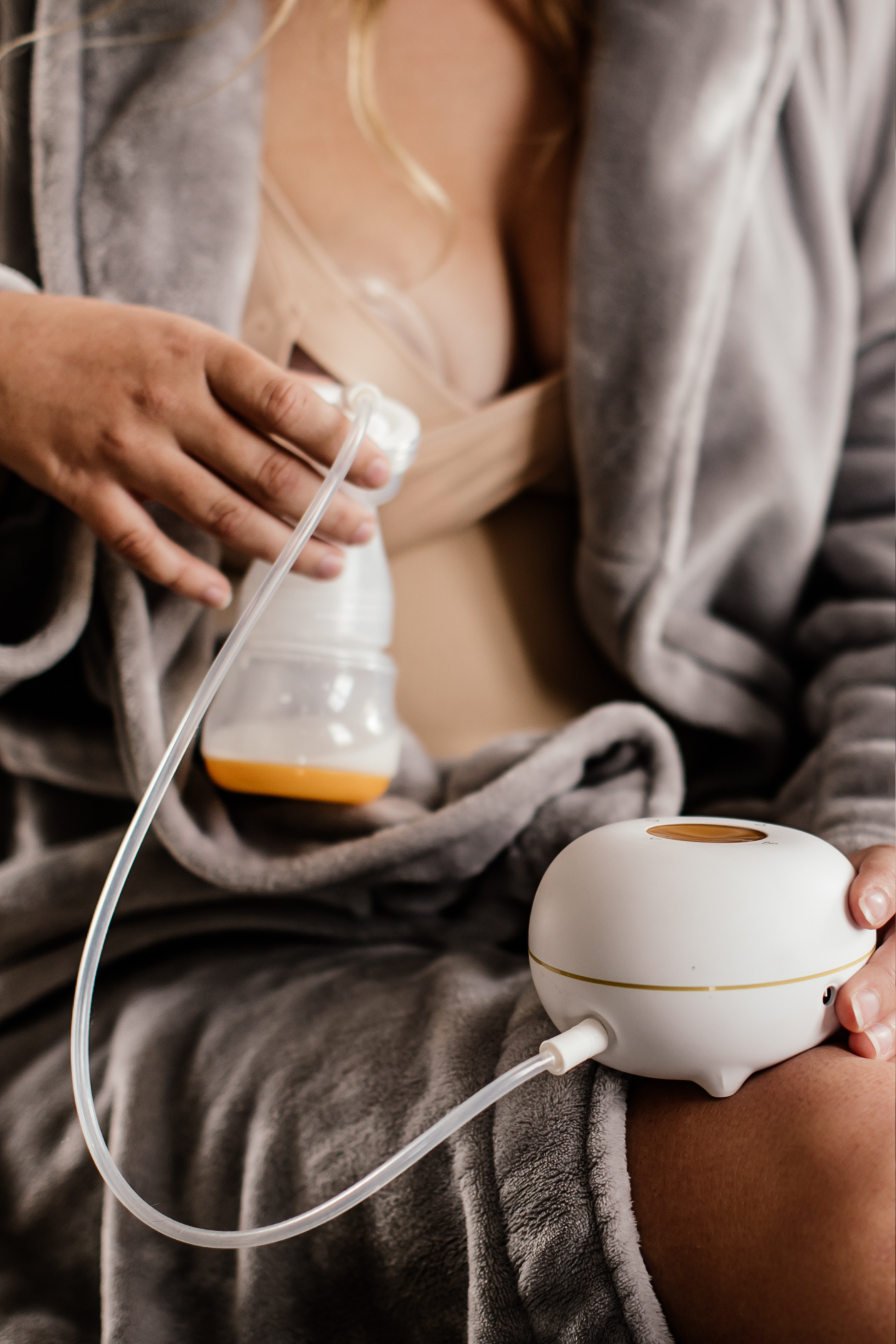 Deluxe Hands Free Breast Pump Bra | Nude